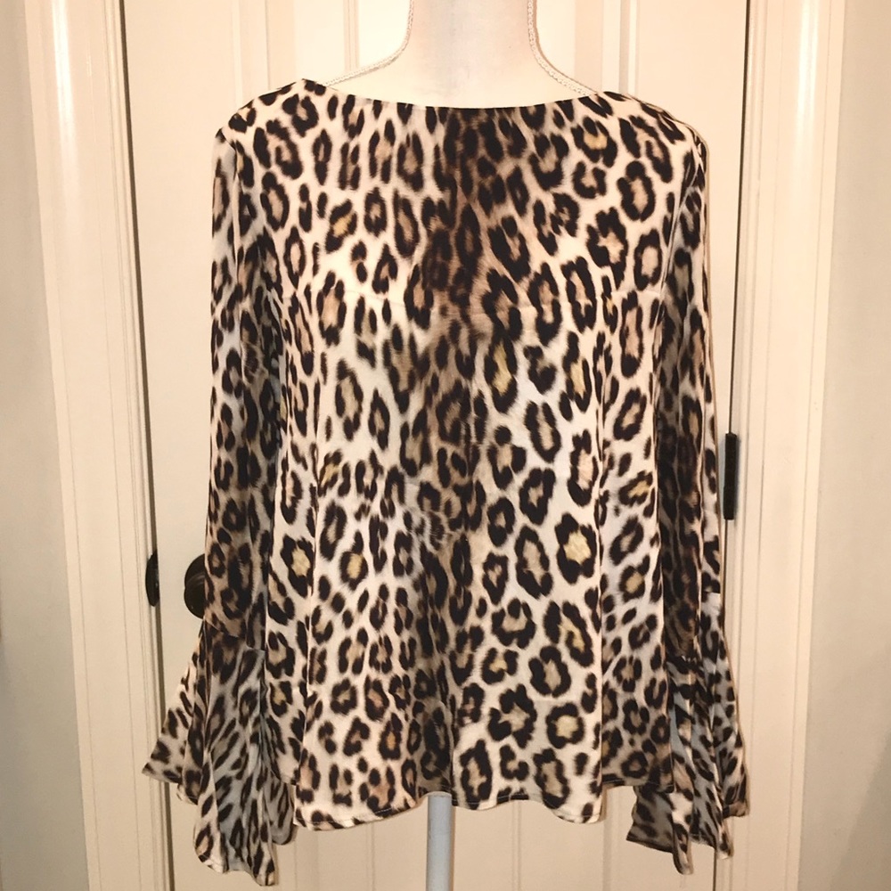 Karen Kane chiffon bell sleeve blouse Sz L - Picture 2 of 6